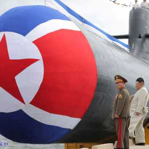 كوريا الشمالية تكشف عن غواصتها الجديدة