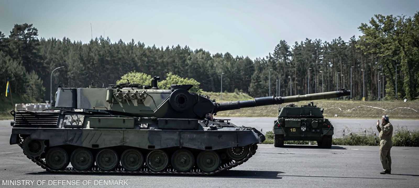 ظل الجيش الدنماركي، حتى العام 2005، يستخدم دبابات ليوبارد 1