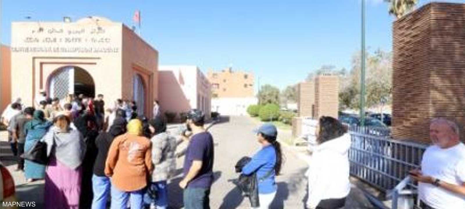 صورة نشرتها وكالة الأنباء المغربية للمتبرعين بالدم في مراكش.