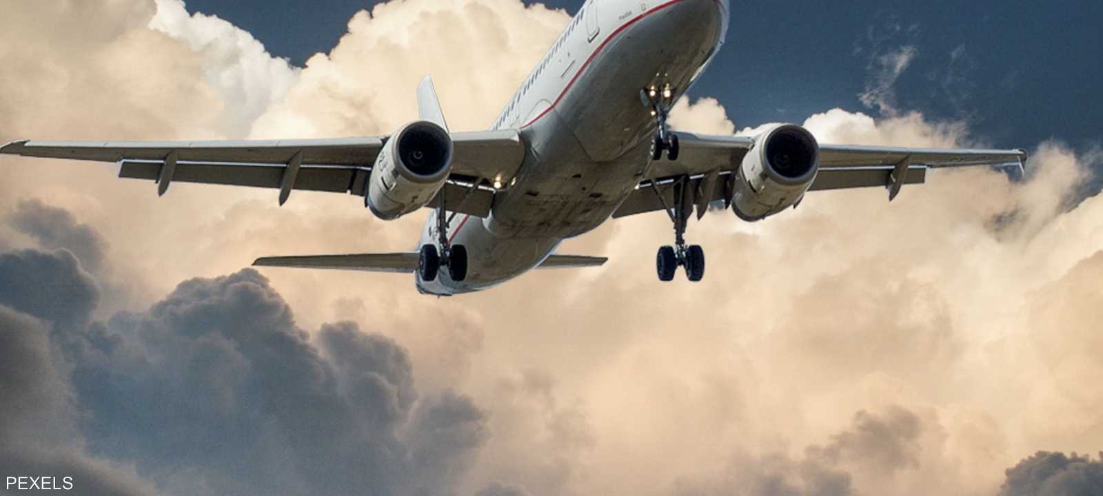 الجزائر تفتح المجال الجوي أمام المساعدات المقدمة للمغرب.