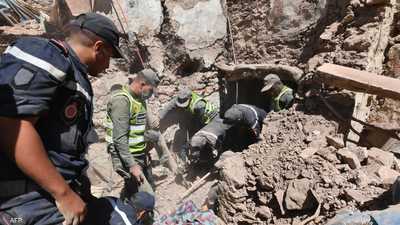 فرق الإنقاذ تحاول العثور على ناجين من الزلزال في المغرب