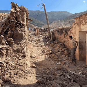 آثار الزلزال المدمر في إحدى المناطق بجبال أطلس