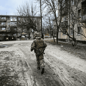 أرشيفية لأحد عناصر الجيش الأوكراني