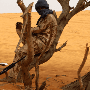 أحد العناصر المسلحة من حركة أزواد