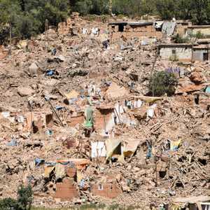 الصعوبات تتجلى في وعورة الطرق المؤدية إلى البلدات الريفية