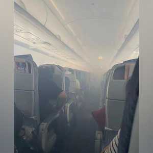 اندلاع حريق في محرك طائرة صينية