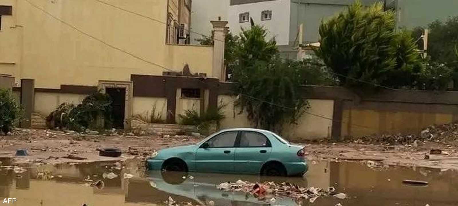 جانب من الدمار الذي خلفة الإعصار