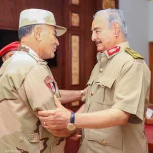 رئيس أركان الجيش المصري يصل ليبيا