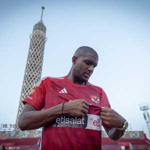 موديست انضم للأهلي وهو في سن 35 عاما