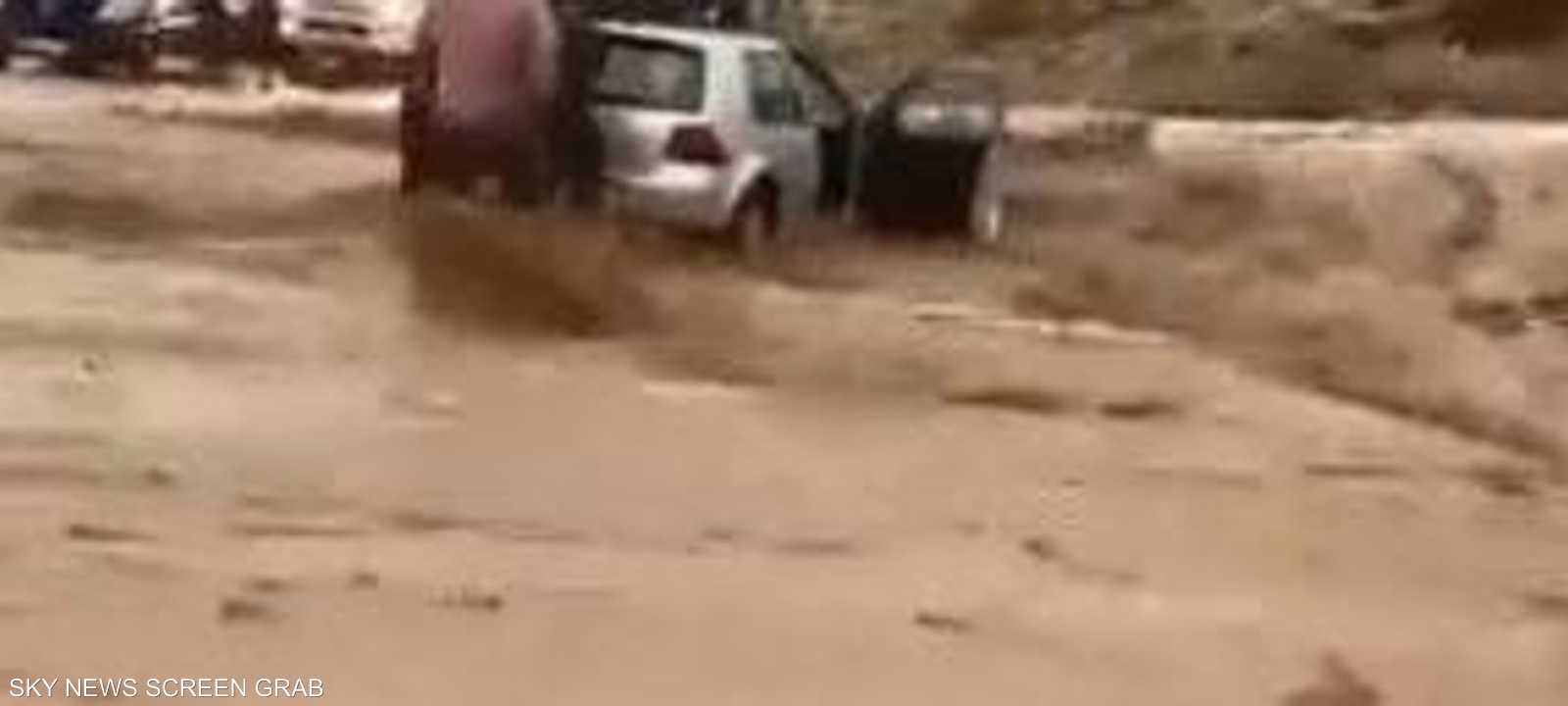 ضربت عواصف قوية مدينة وجدة المغربية