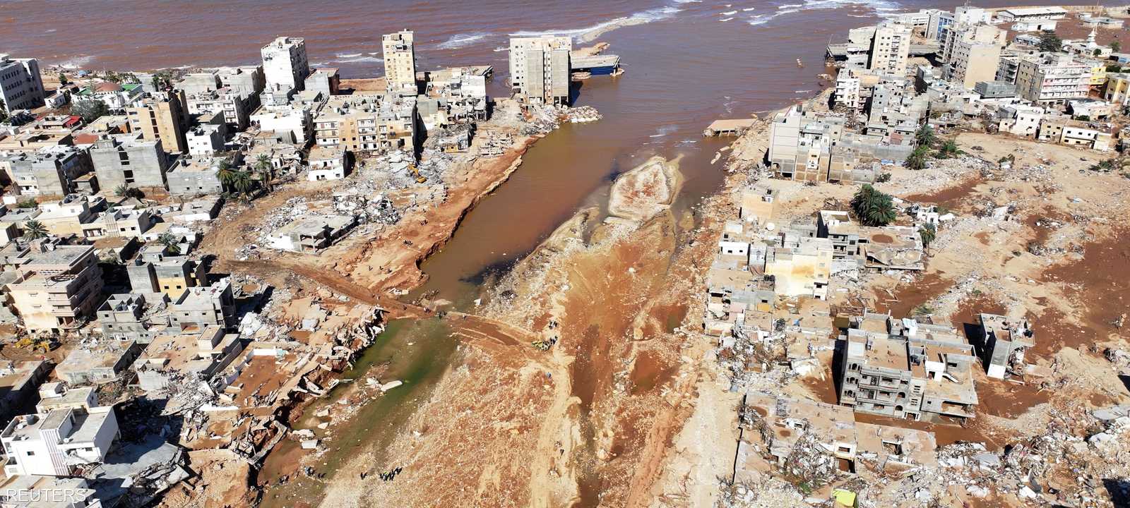 خلّفت العاصفة دمارا هائلا في درنة