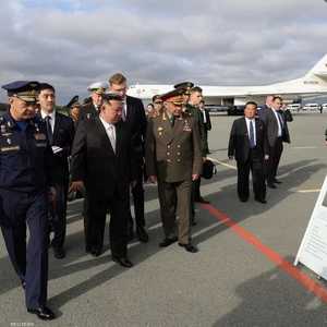 كيم جونغ أون وشويغو خلال زيارة مصنع الطائرات المقاتلة الروسي