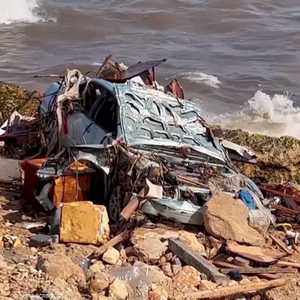 درنة.. فرق الإغاثة تواصل جهود انتشال ضحايا الفيضانات