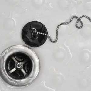 كاد الطفل الصغير يفقد حياته