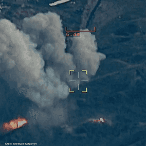 جانب من العمليات العسكرية التي تقوم بها القوات الأذرية