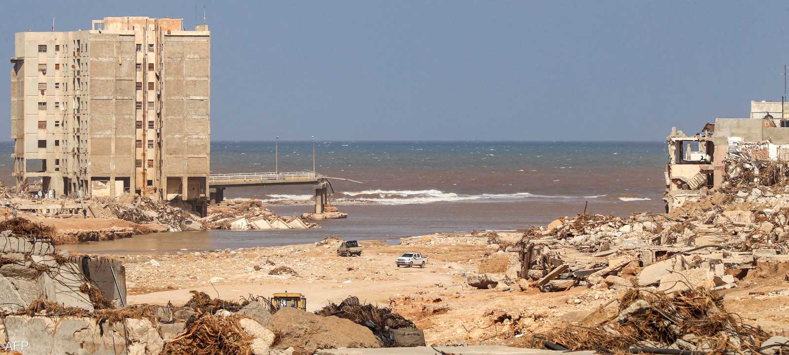 العاصفة دانيال دمرت شبكة الطرق وحطّمت الجسور