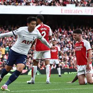 أحرز سون هيونغ-مين قائد توتنهام هوتسبير هدفين