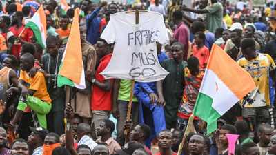 خبراء يجيبون.. هل فقدت فرنسا أوراق ضغطها التاريخية بأفريقيا؟
