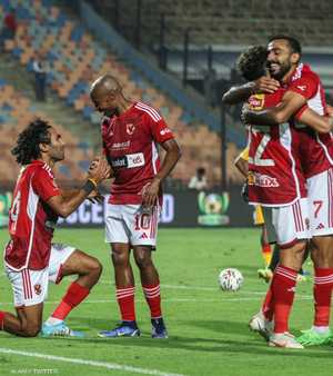 حسين الشحات هداف الجيل في البطولات الأفريقية برصيد 17 هدفا