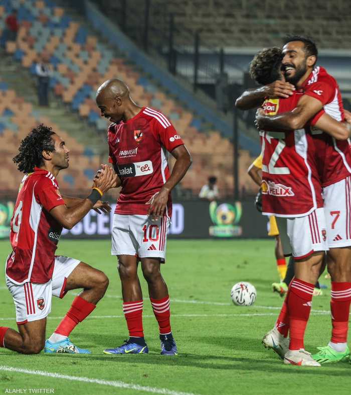 حسين الشحات هداف الجيل في البطولات الأفريقية برصيد 17 هدفا