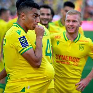 مصطفى محمد محتفلا بهدفه الأخير