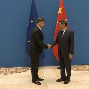 الصين وأوروبا يستأنفان اتصالاتهما بشأن القضايا الاقتصادية