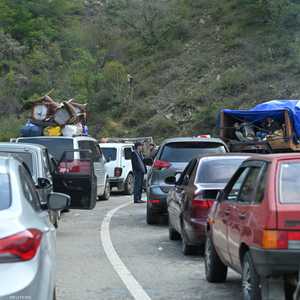 اللاجئون من أرمن كراباخ يتدفقون على أرمينيا