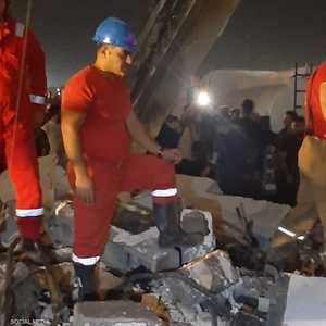 الدفاع المدني العراقي في موقع الحريق