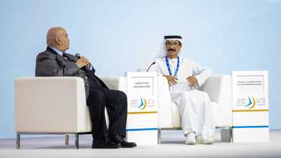 سلطان أحمد بن سليّم خلال جلسة بمنتدى دبي للإعلام