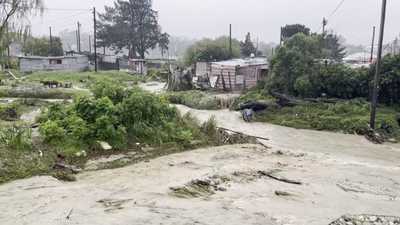 8 قتلى في أمطار غزيرة ضربت مناطق في كيب تاون