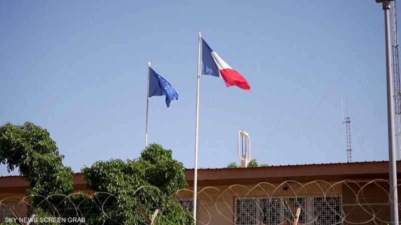 فرنسا تسحب سفيرها من النيجر بعد أسابيع من الرفض والممانعة