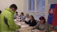 انتخابات بسلوفاكيا يتقدم فيها معارض لدعم أوكرانيا عسكريا