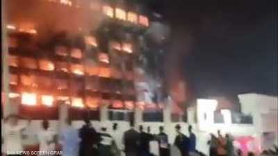 فيديو.. لحظة سقوط شخص حاول النجاة من حريق الإسماعيلية