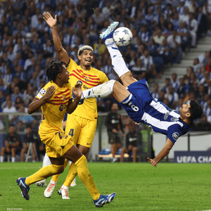 مهدي طارمي يسجل هدفا ألغاه الحكم بداعي التسلل