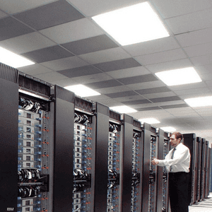 الحاسوب سيكون بحجم 4 ملاعب تنس (أرشيفية لحاسب IBM الكمي)