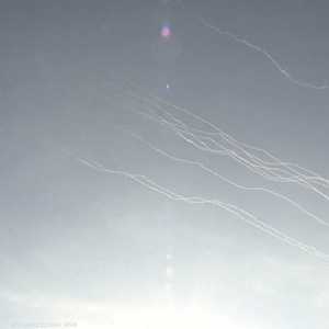 إطلاق صواريخ من غزة وصفارات الإنذار تدوي قرب تل أبيب