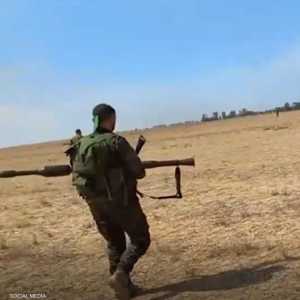 يوثق الفيديو عمليات لتبادل إطلاق النار