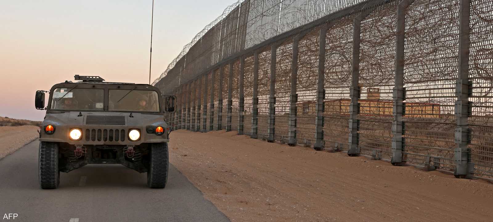 معبر نيتسانا يفصل بين إسرائيل ومصر