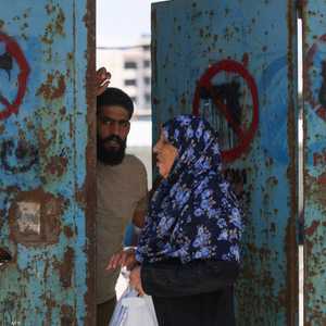 عشرات آلاف الفلسطينيين لجأوا إلى مدارس الأونروا