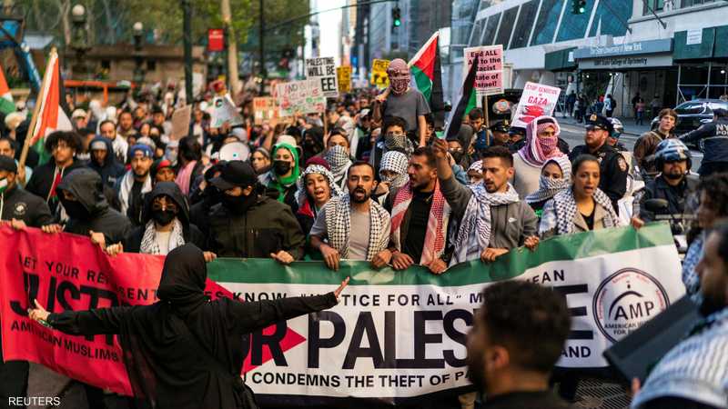 الآلاف يتظاهرون في نيويورك دعما للفلسطينيين | سكاي نيوز عربية