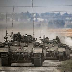 الجيش الإسرائيلي ينتظر على تخوم غزة