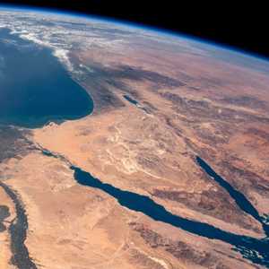 هناك مقترح بنقل سكان غزة نحو سيناء