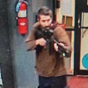 طالبت السلطات الجمهور بالتعرف على الشخص