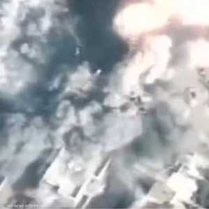 بين الأهداف التي تمت مهاجمتها البنى التحتية ومقرات القيادة