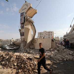 إسرائيل تواصل اقتحام مدن الضفة ومخيماتها