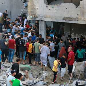 غزة.. ارتفاع حصيلة القتلى جراء القصف الإسرائيلي إلى 8796