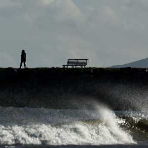 العاصفة (كيران) تتجه نحو السواحل