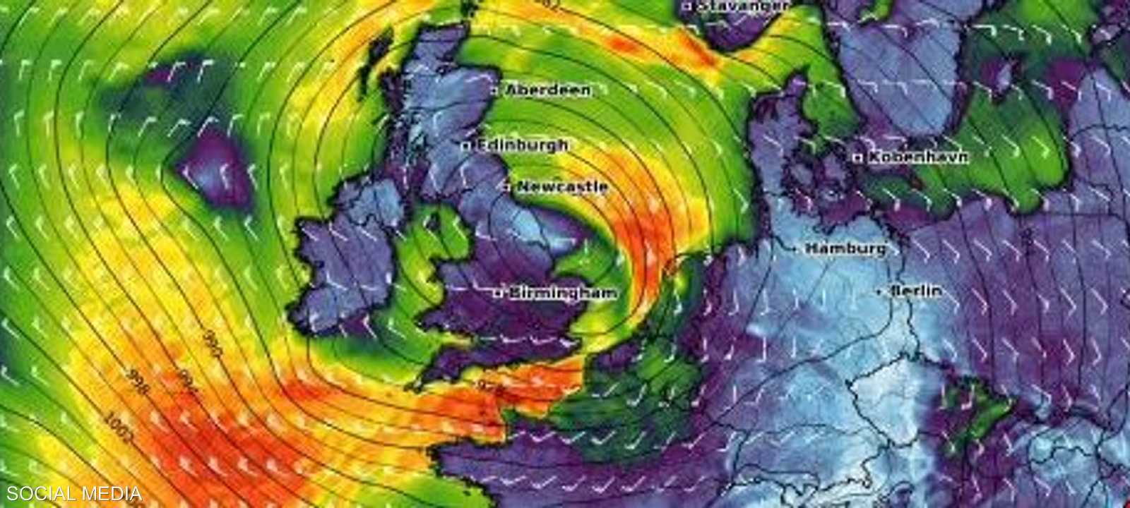 وصلت سرعة العاصفة 180 كيلومترا في الساعة