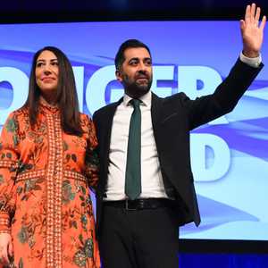 حمزة يوسف متزوج من فلسطينية من غزة