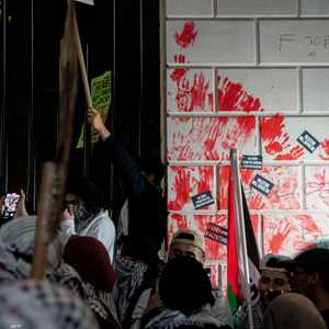 المتظاهرون نددوا بسياسة بايدن في دعم إسرائيل بشكل مطلق